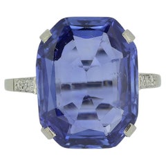 Cocktailring mit einem 10,53-Karat-Ceylon-Saphir und Diamanten