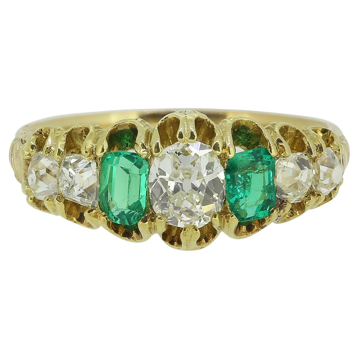 Bague victorienne à sept pierres en émeraude et diamant