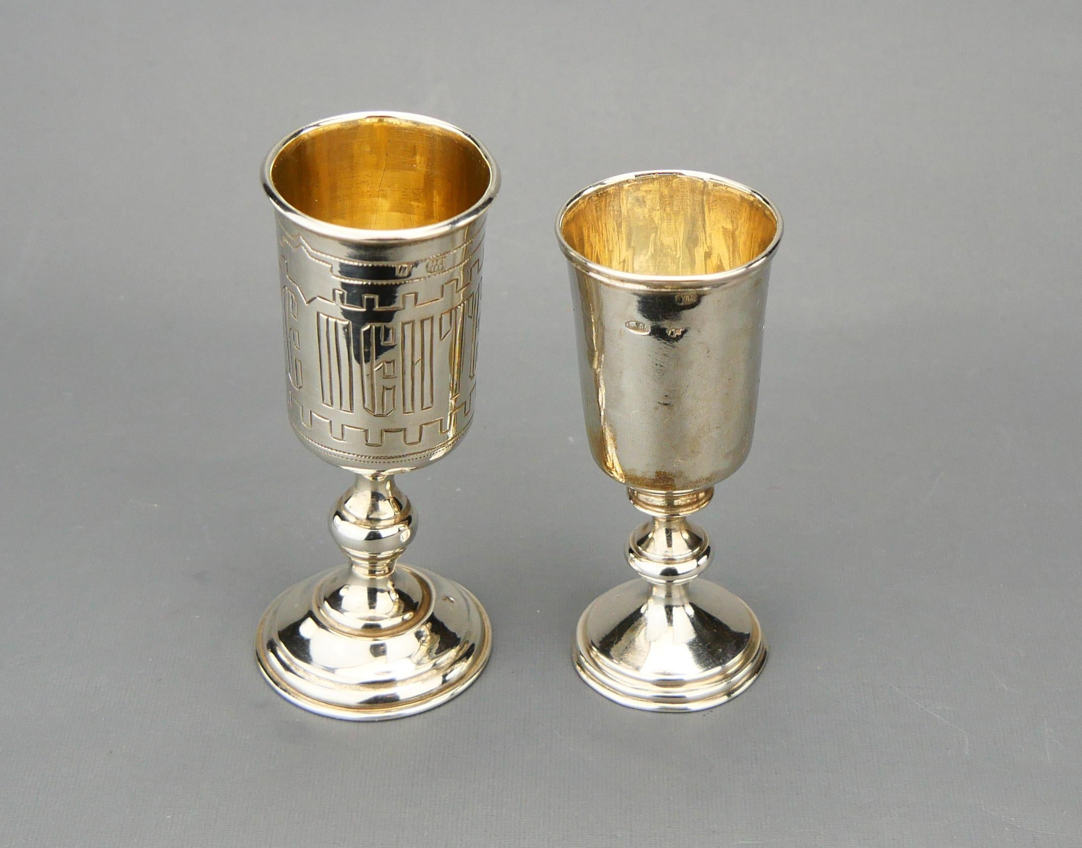 Impero russo Due antichi bicchieri da vodka in argento Sterling 84, bicchieri Jiggers /65 grammi in vendita