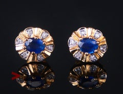 Vintage stud Halo Earrings natural Sapphire Diamonds solid 18K Gold / 1.6 gr