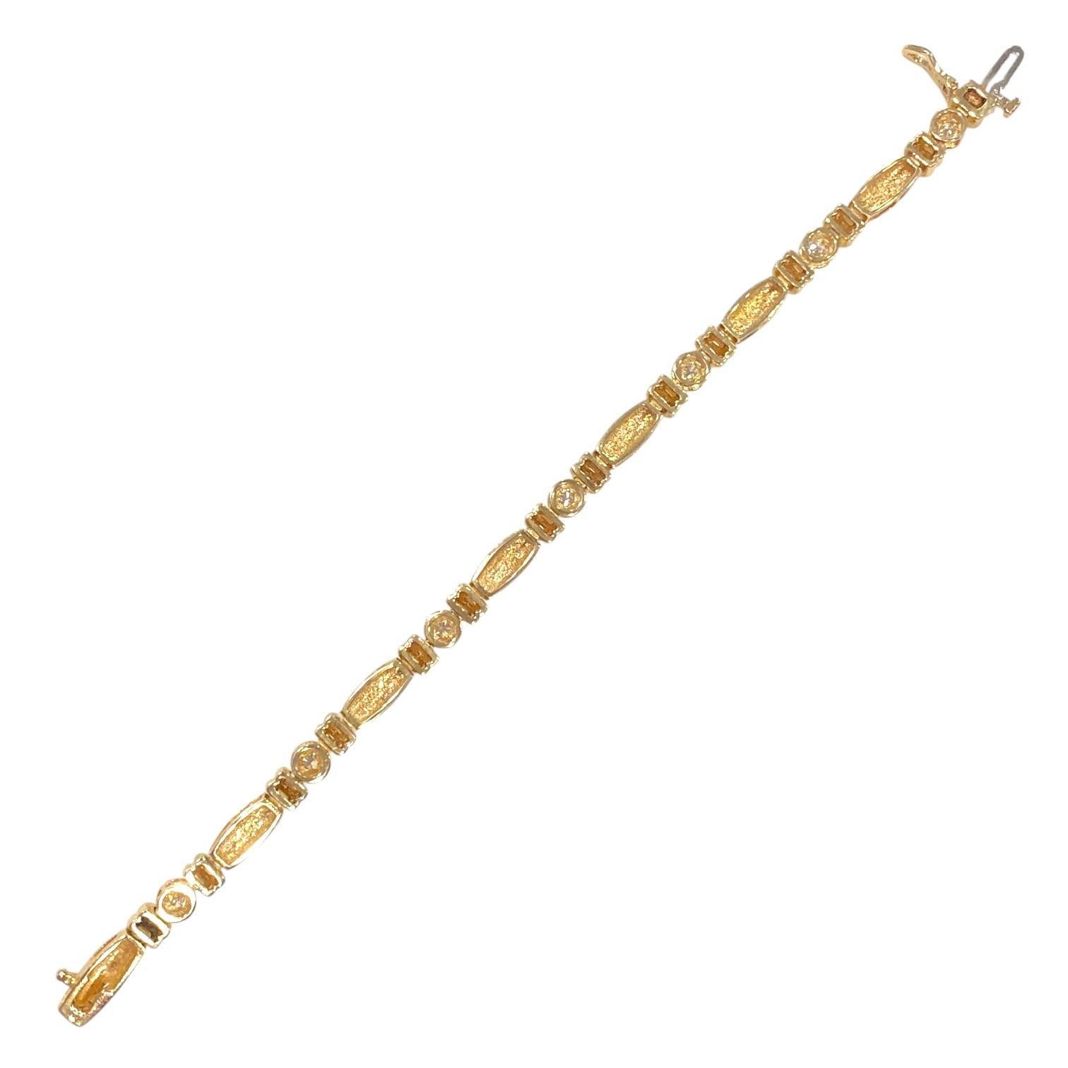 Taille brillant Bracelet vintage en or jaune 14K avec diamants en vente