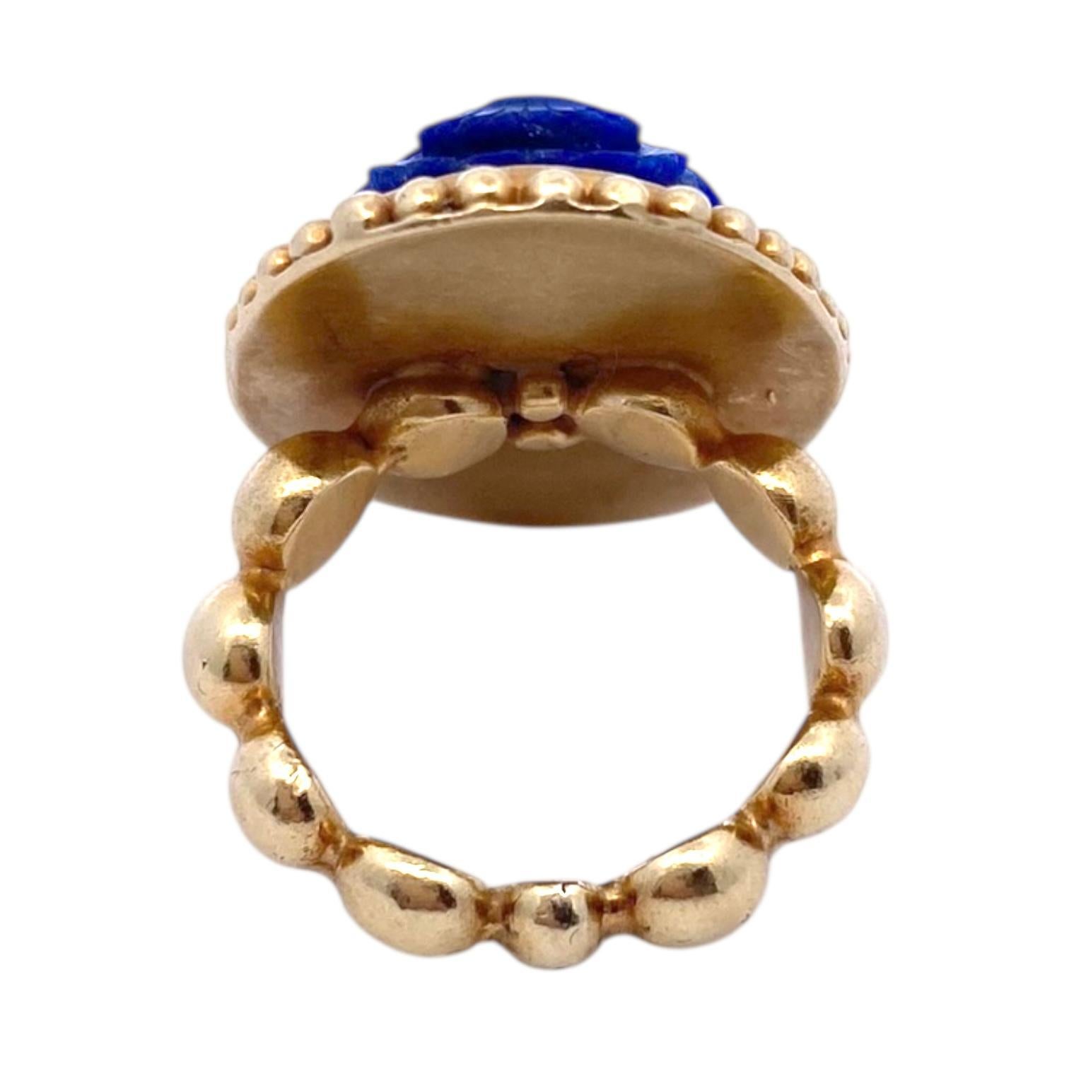 Cabochon Anello Scarabeo in Lapislazzuli d'epoca in oro giallo 18 carati in vendita