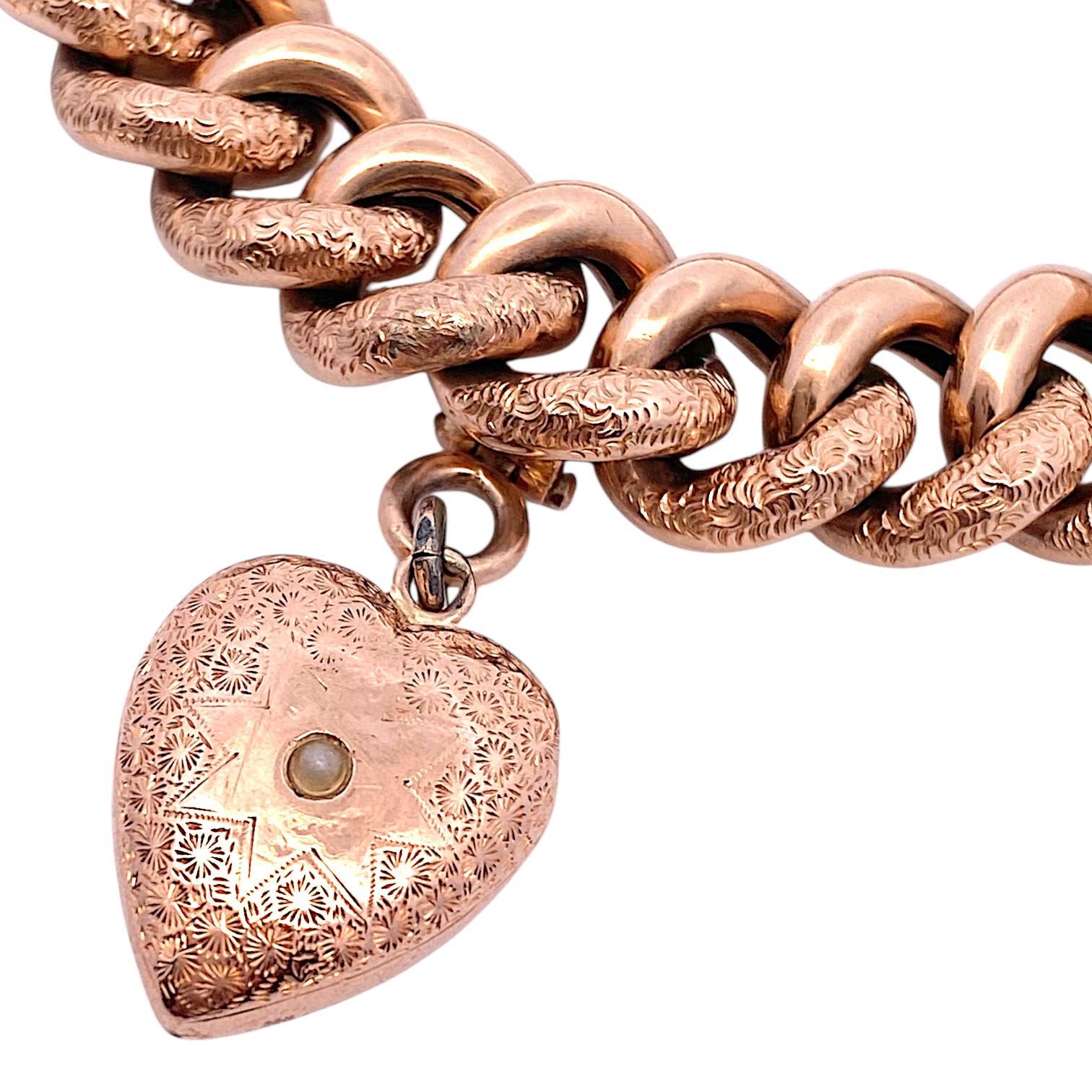 Tardo vittoriano Bracciale Charme Antiques in oro rosa 14 carati con cuore a forma di cordicella in vendita