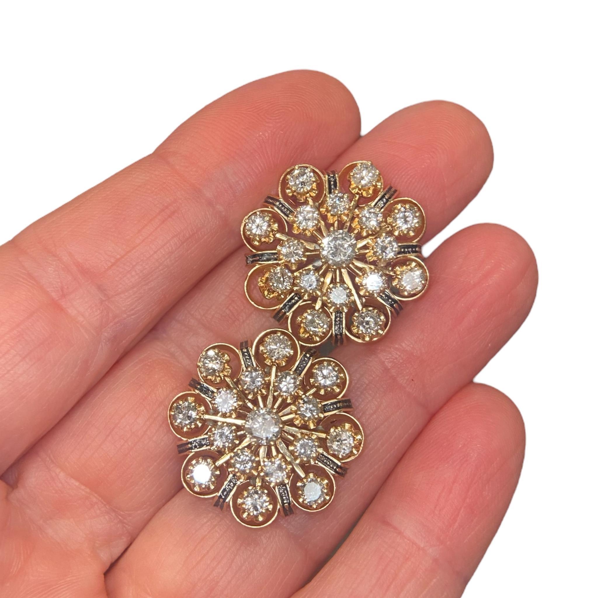 Orecchini a grappolo con diamanti d'epoca in 14K e accenti di smalto in vendita 2