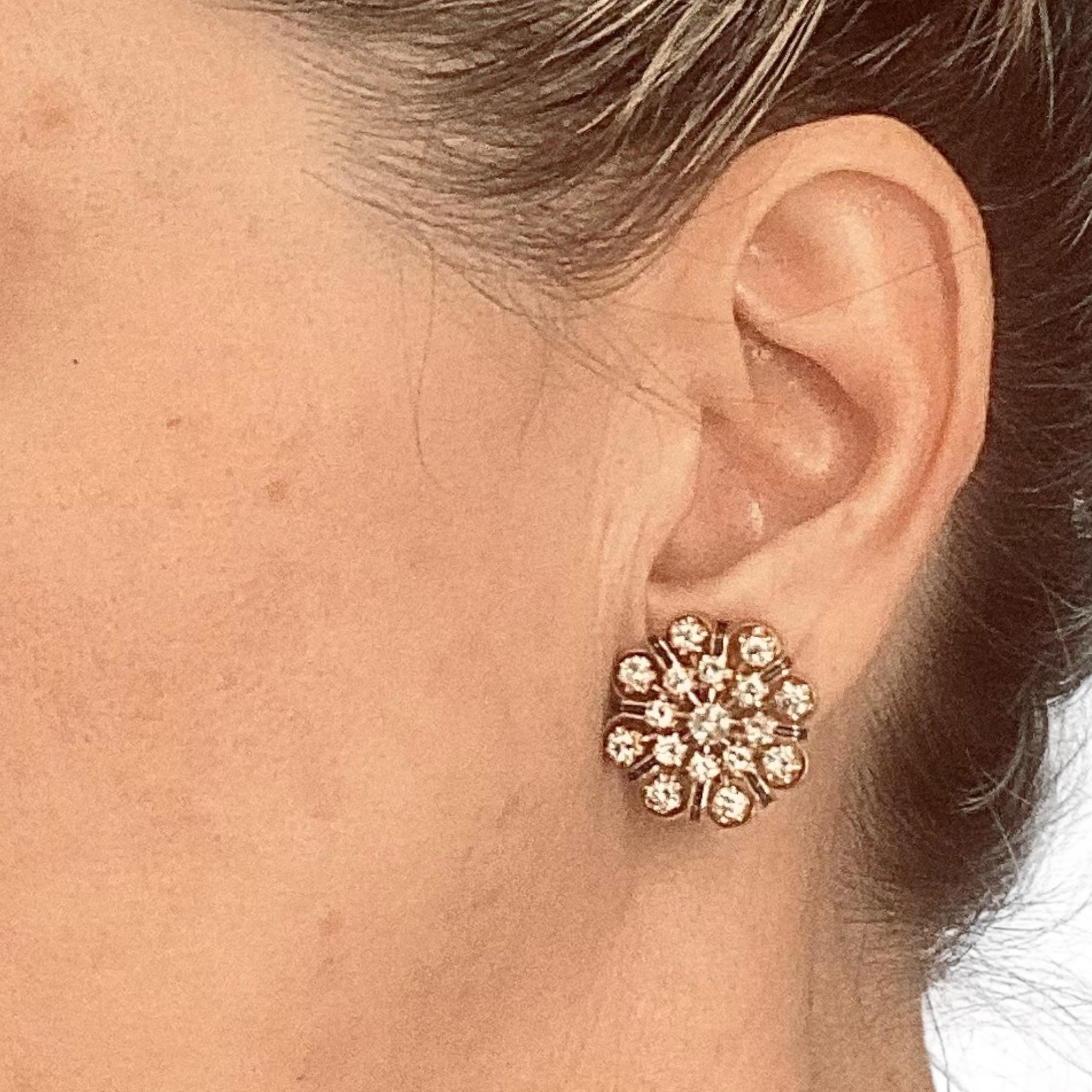 Orecchini a grappolo con diamanti d'epoca in 14K e accenti di smalto in vendita 3