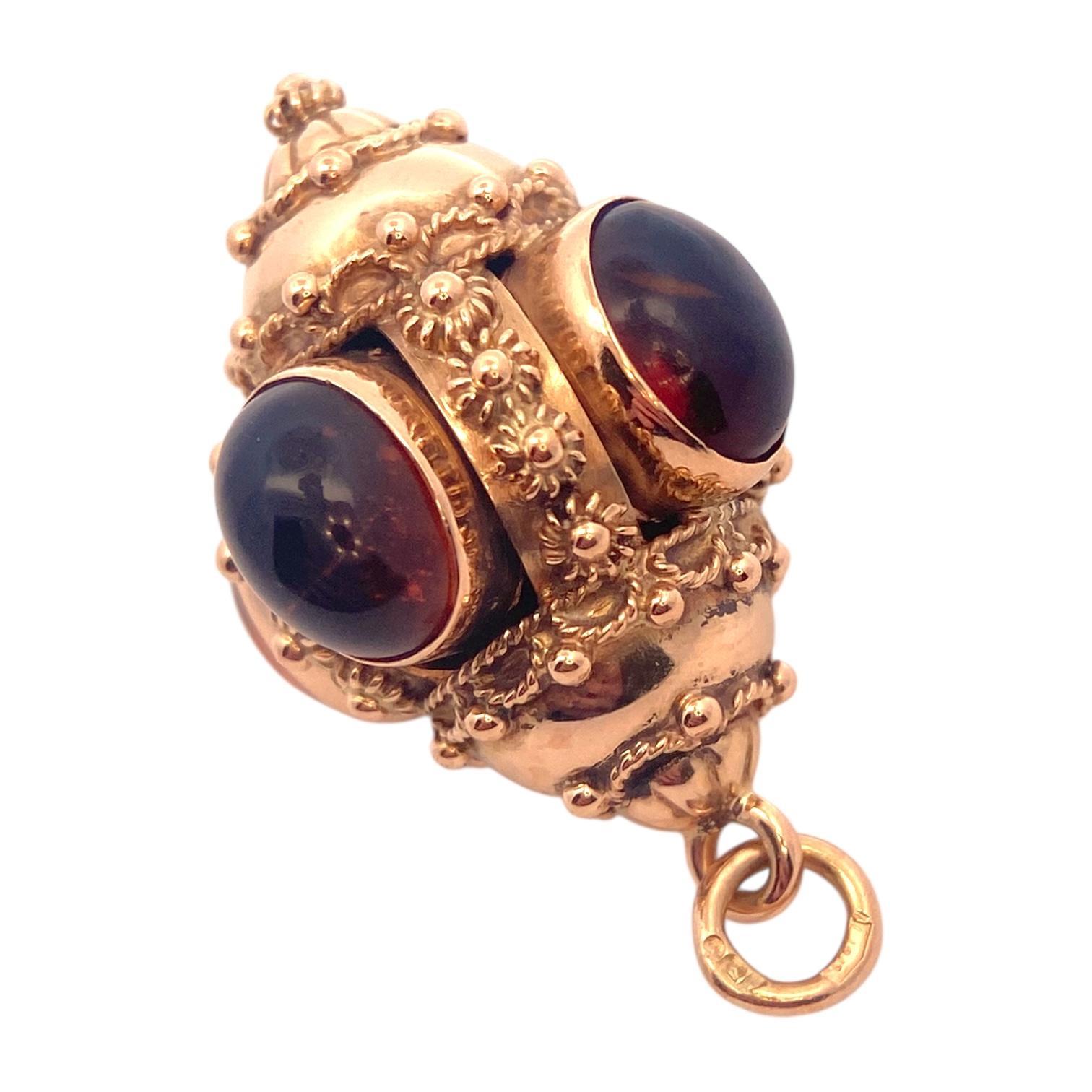 Pendentif à breloque en citrine cabochon de style néo-étrusque italien 18K en vente 1