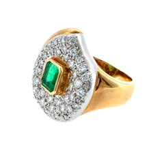 Anello da cocktail vintage in oro 18 carati e platino con smeraldi e diamanti