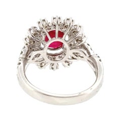 Anello con rubino birmano da 2,14 carati (trattato termicamente) certificato GIA e diamanti, in platino