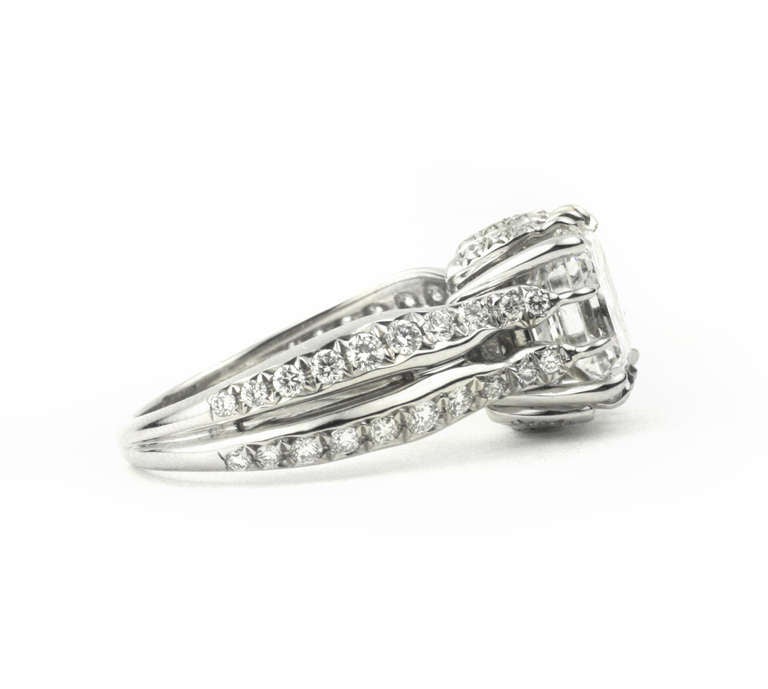 Contemporary Diamond Flame Ring