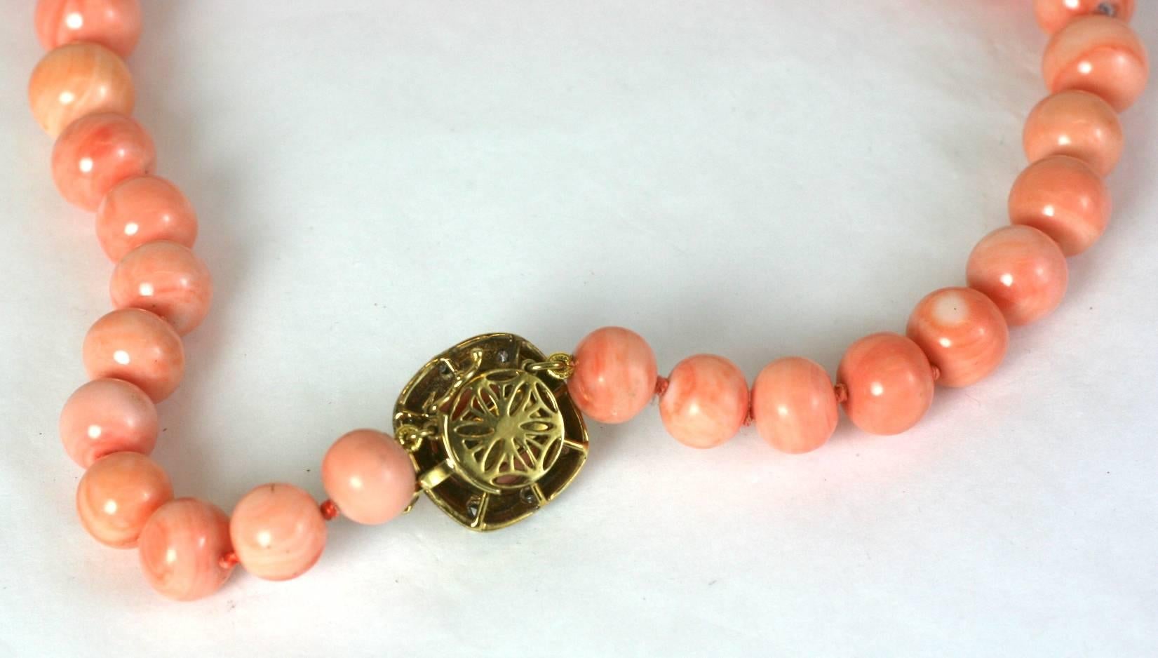 Elegant Coral Beads In Excellent Condition In Riverdale, NY