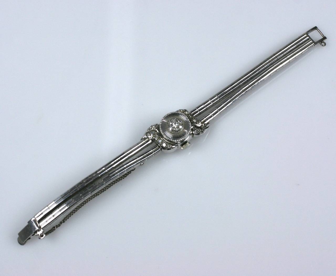 Montre-bracelet Benkin pour femme en or blanc et diamants Excellent état - En vente à Riverdale, NY