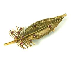 Sanz Ruby Gold Feather Brooch