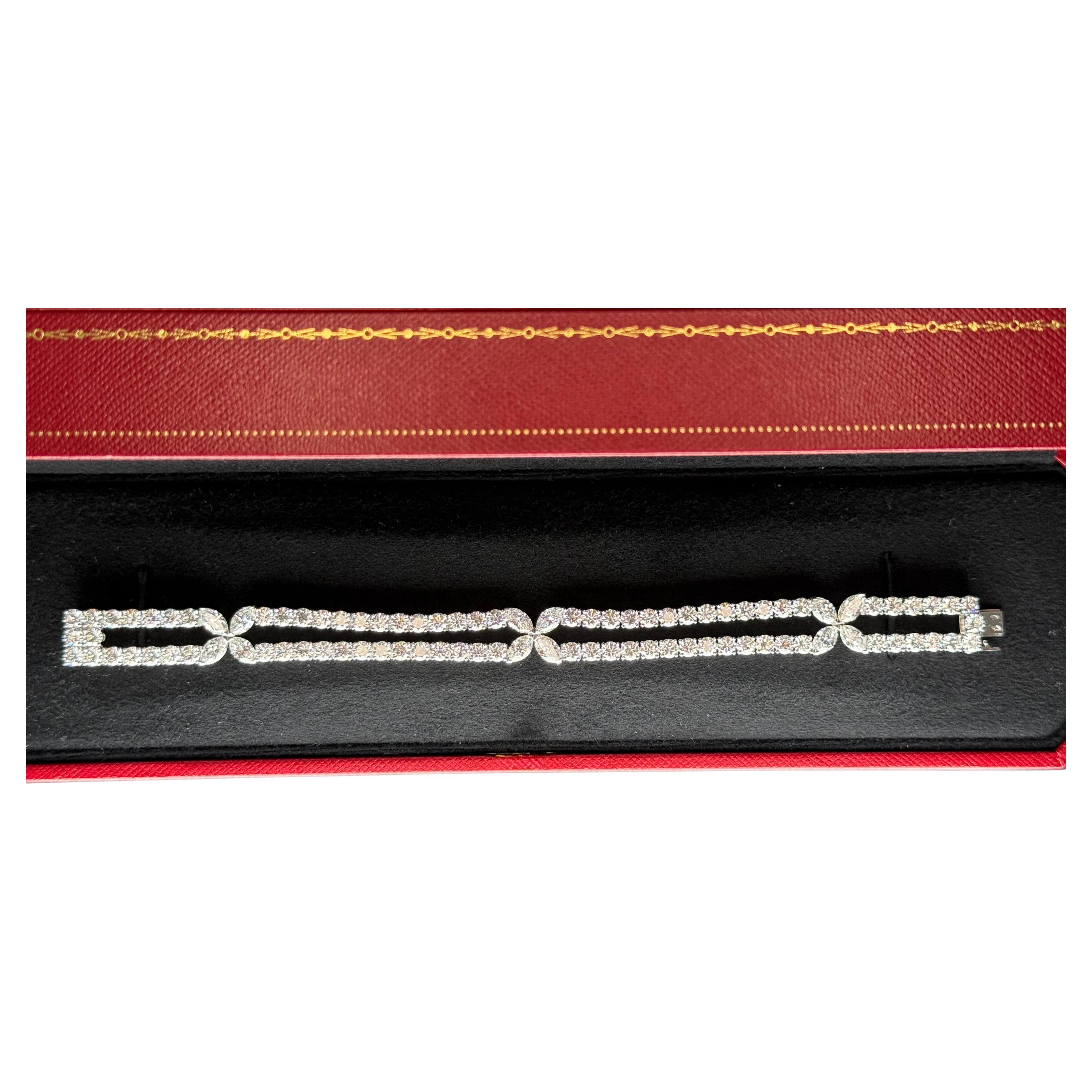 Cartier Paris , Circa 1990 Bracelet flexible à diamants