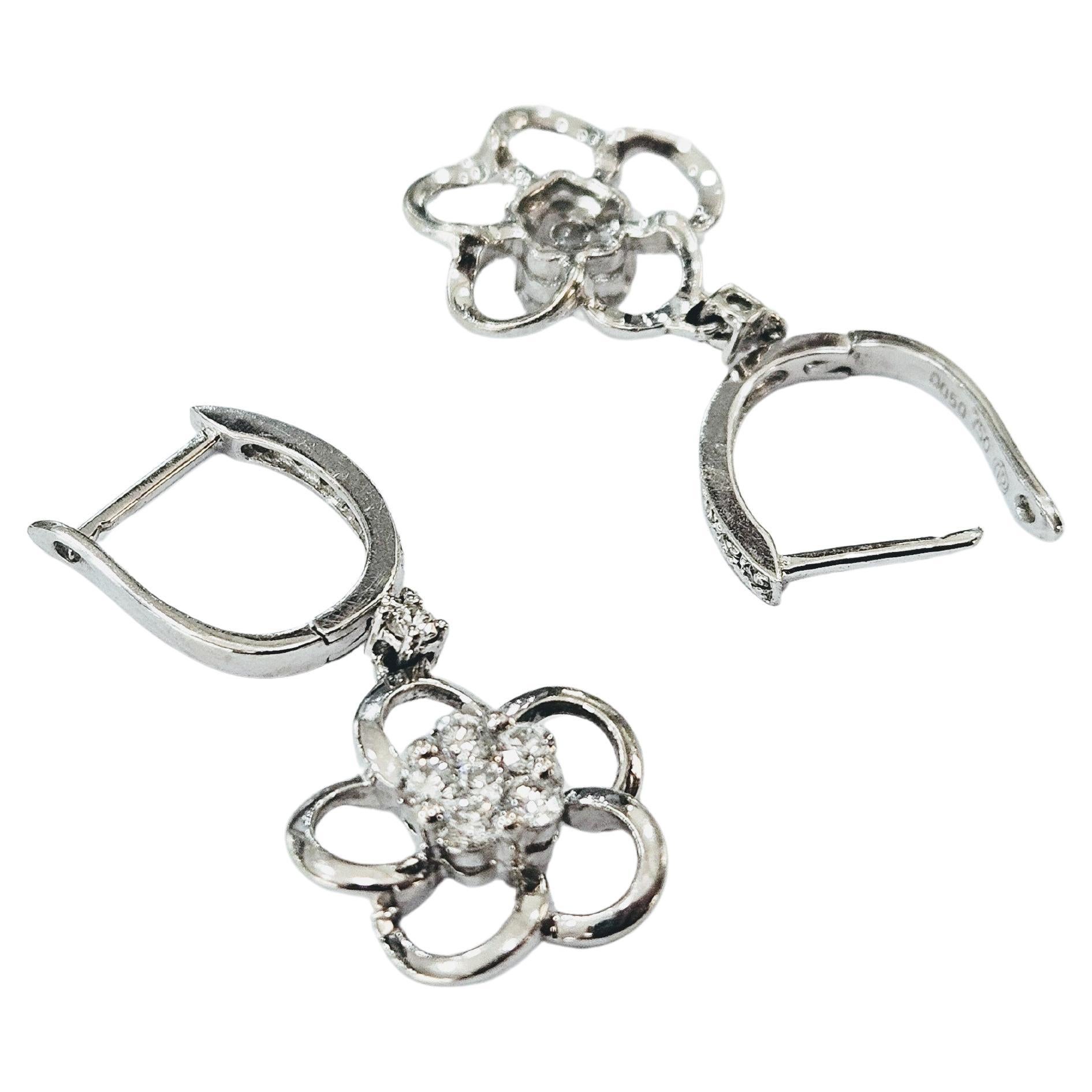 Contemporary Earrings  Design Diamonds in 18k White Gold For Sale 4