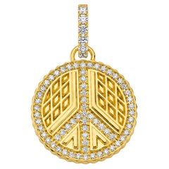 Kleiner runder Anhänger in Form eines Peace-Zeichens aus 20-karätigem Gelbgold und Diamanten von Buddha Mama