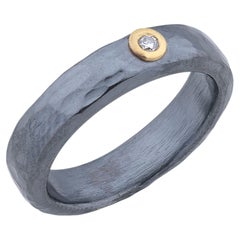 Bague « Stockholm » en argent sterling oxydé et or 24 carats de Lika Behar, sertie d'un diamant