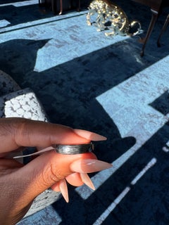 Bague « Stockholm » en argent sterling oxydé et or 24 carats de Lika Behar, sertie d'un diamant