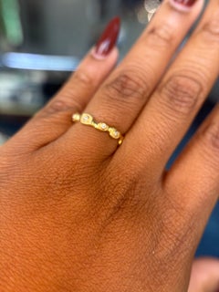 Bague en or jaune 18 carats avec diamants organiques d'Audrius Krulis  0.10ctw Diamants