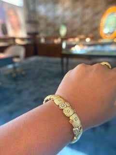 Pulsera tipo brazalete «Little Orchard» de Alex Sepkus, en oro amarillo de 18 quilates