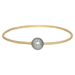 Jhana Pearl 18K Gold Tahitian Pearl Large Bangle Bracelet – Luxury Jewelry