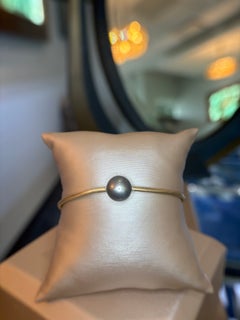 Jhana Pearl 18K Gold Tahitian Pearl Small Bangle Bracelet – Luxury Jewelry