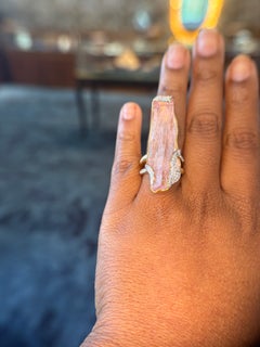Jorge Adeler 18K Yellow Gold Raw Kunzite & Diamond Split Band Ring