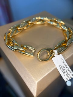 Pulsera grande «Pistachio» de Michael Bondanza, en oro amarillo de 18 quilates, de 8,25 pulgadas, con diseño escultural