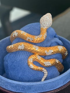 Lydia Courteille 18K Yellow Gold Diamond Snake Cuff Bracelet with 8.47 Carats