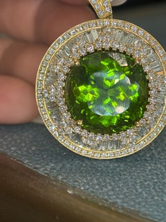 BellaGem Inc. 18K Yellow Gold Pakistani Peridot Pendant with Baguette and Round