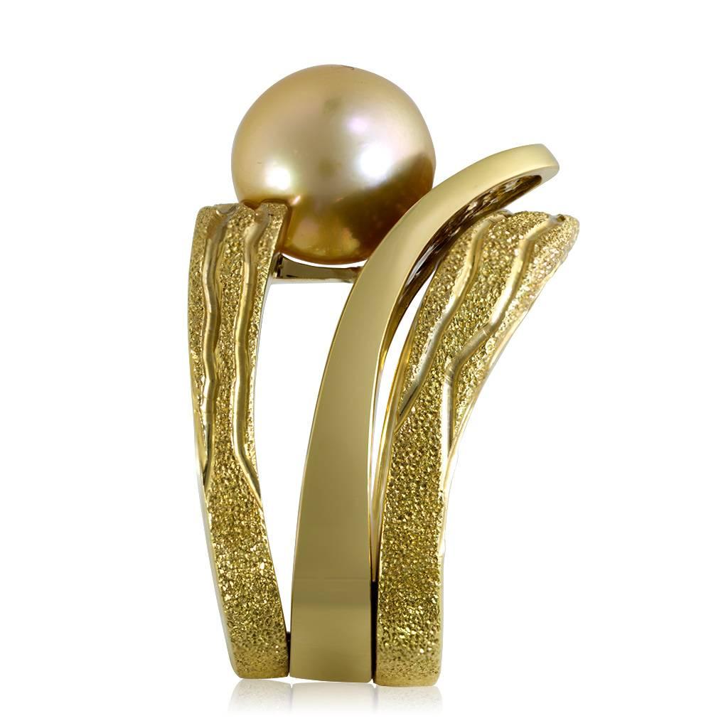 Alex Soldier Pearl Diamond Textured Yellow Gold Ring One of a Kind Handmade In New Condition In New York, NY