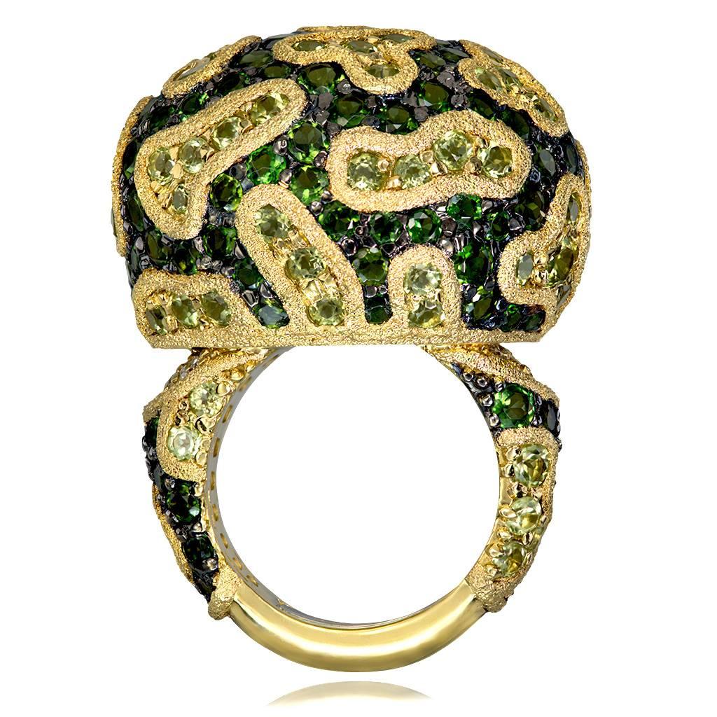 Alex Soldier Tourmaline Peridot Diamond Yellow Gold Texture Ring One of a Kind In New Condition In New York, NY