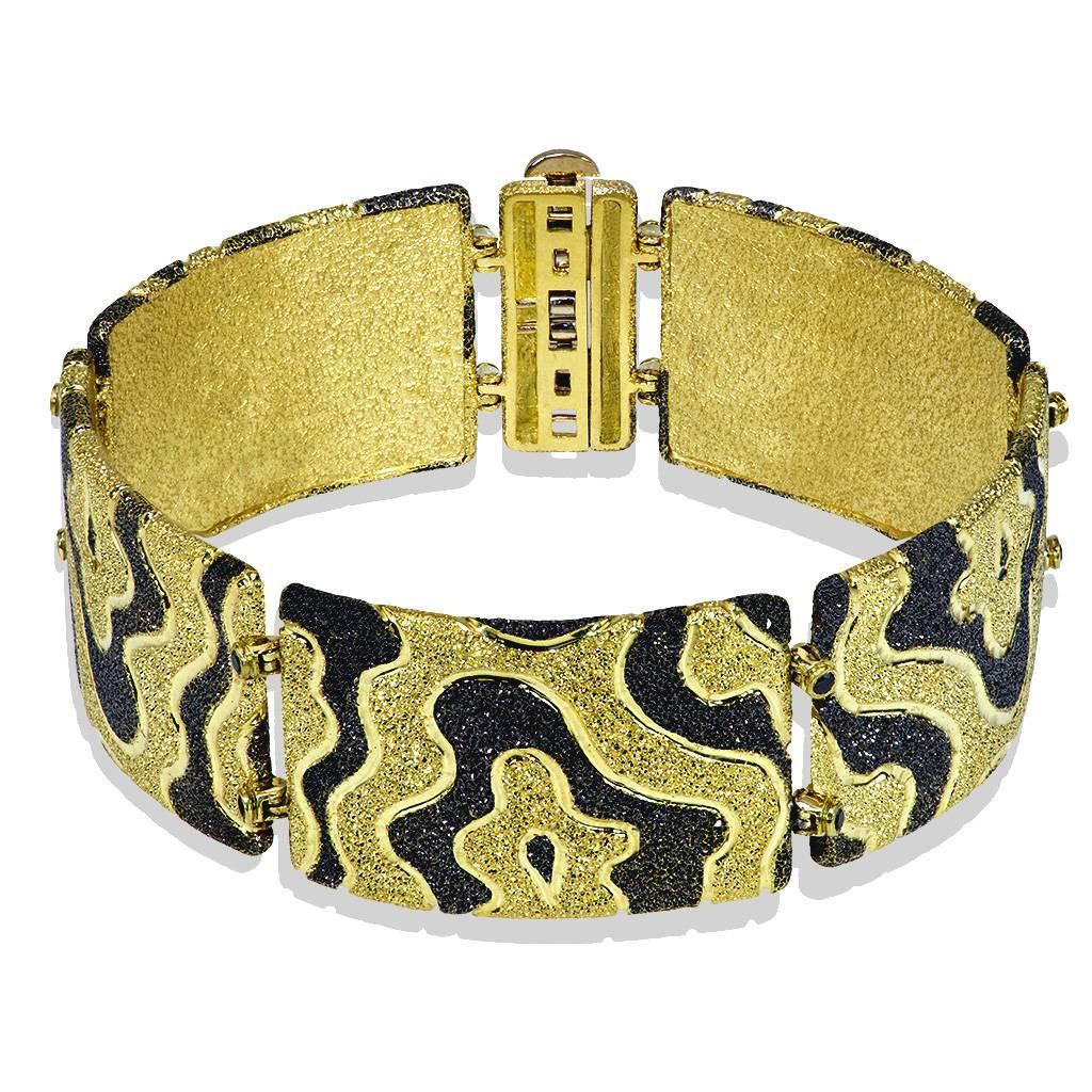 Alex Soldier Gold Cora link bracelet made in 18 karat yellow gold with black rhodium (platinum family), and finished with signature proprietary metalwork that creates an illusion of a diamond inlay. Handmade in NYC. One of a kind. Dimensions: 20 mm