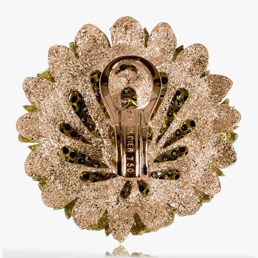Alex Soldier Diamond Gold Textured Sunflower Earrings In New Condition In New York, NY