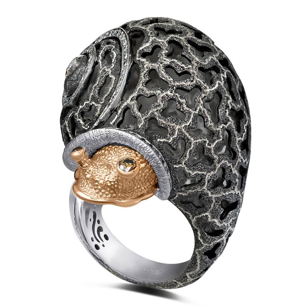 Alex Soldier Diamond Gold Blackened Textured Sterling Silver Codi the Snail Ring In New Condition In New York, NY