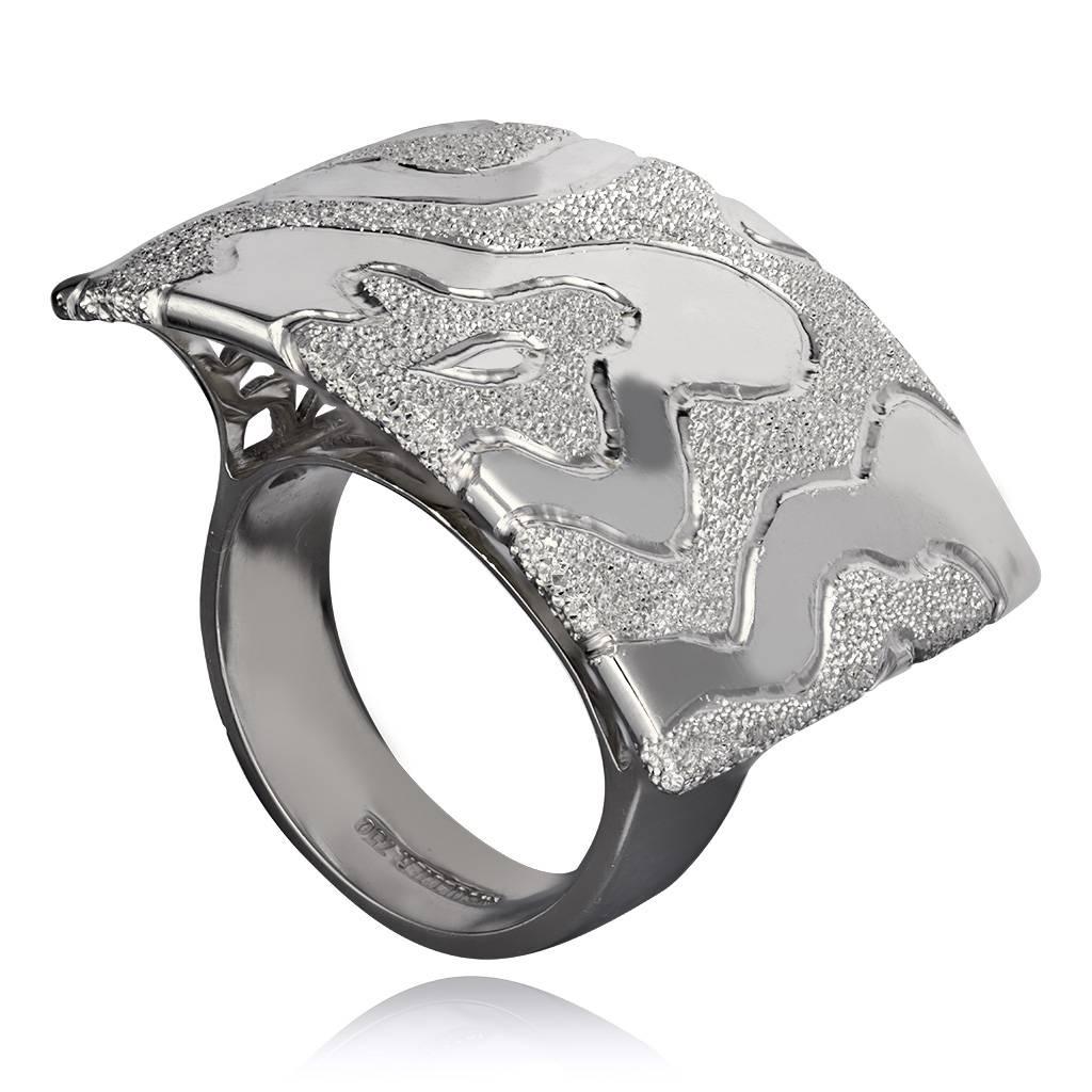 Alex Soldier Gold Cora pattern ring is made in 18 karat white gold finished with signature proprietary metalwork that creates an illusion of a diamond inlay. Handmade in NYC. One of a kind. Ring top dimensions: 20 mm W, 30 mm L. Ring size: 6.25.