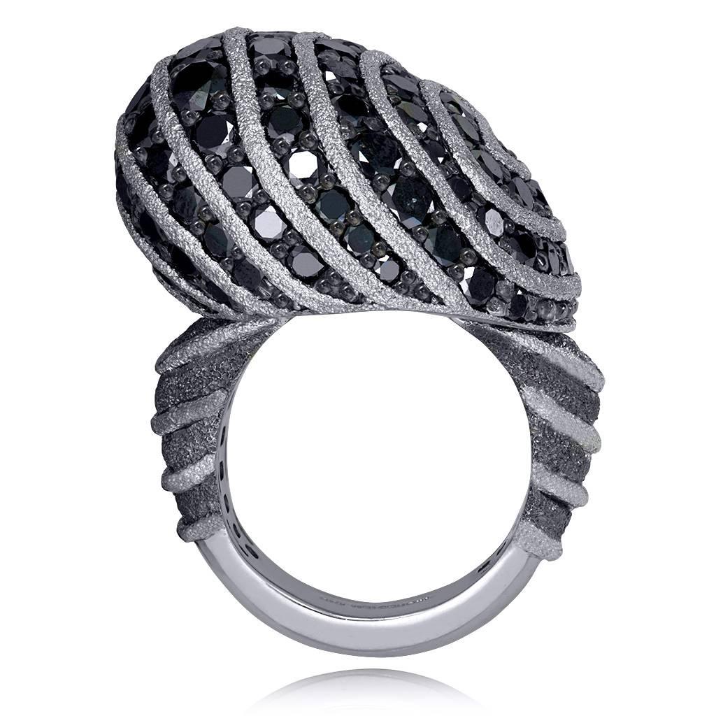 Diamond Textured White Gold Swirl Art Ring One of a Kind In New Condition In New York, NY