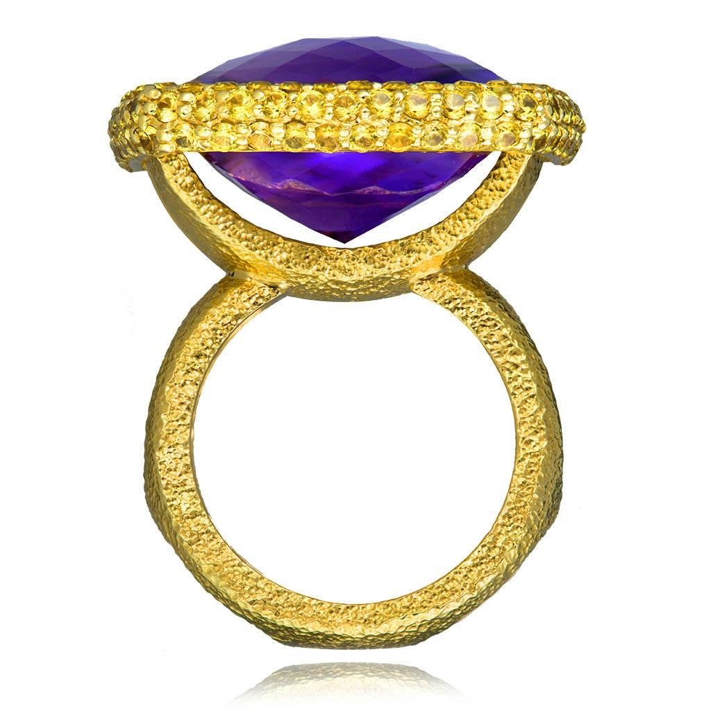 Amethyst Sapphire Yellow Gold Textured Cocktail Ring One of a Kind In New Condition In New York, NY