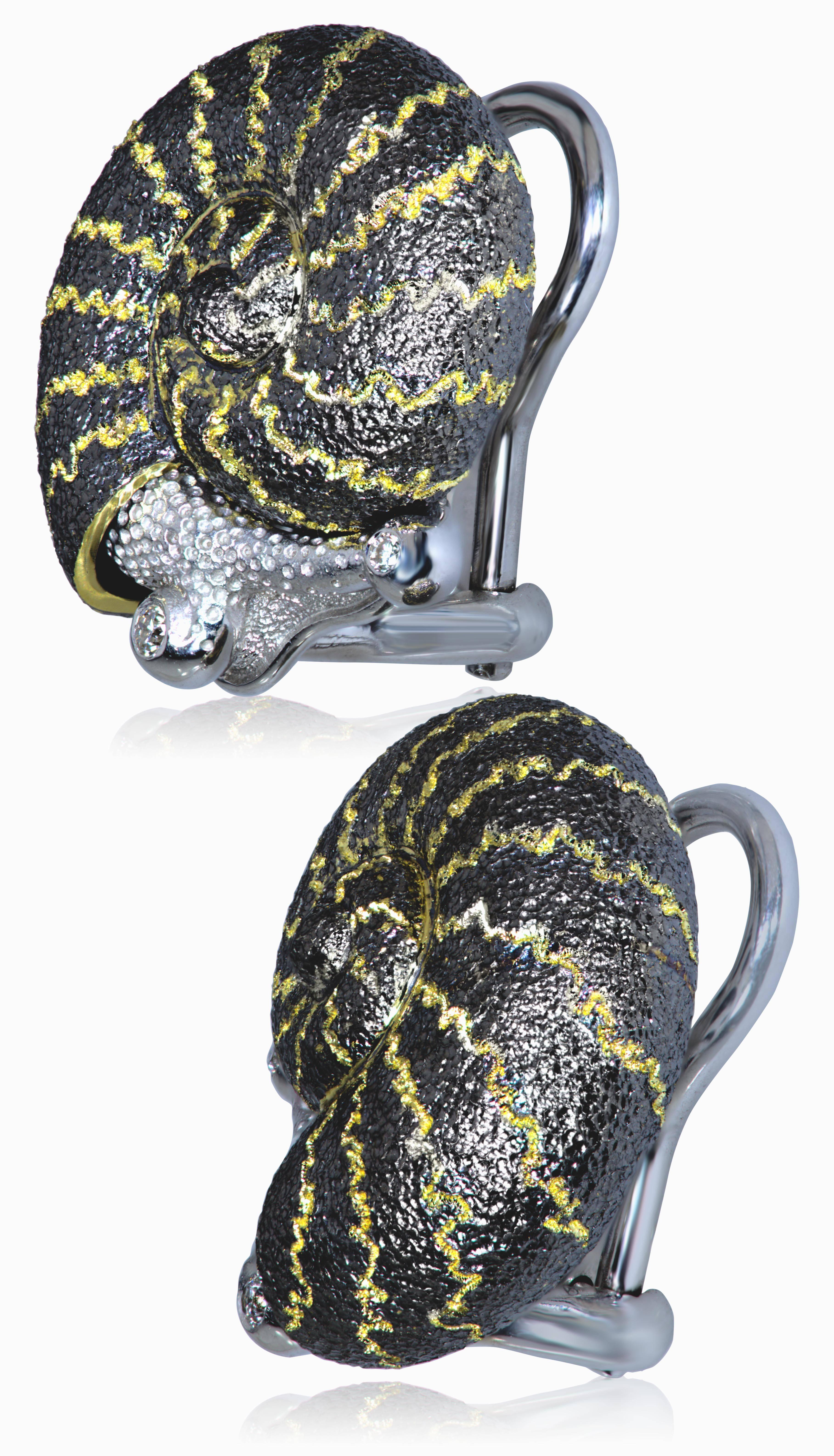 Signature Gold Snail Earrings w Diamonds & Signature Metalwork by Alex Soldier In New Condition In New York, NY