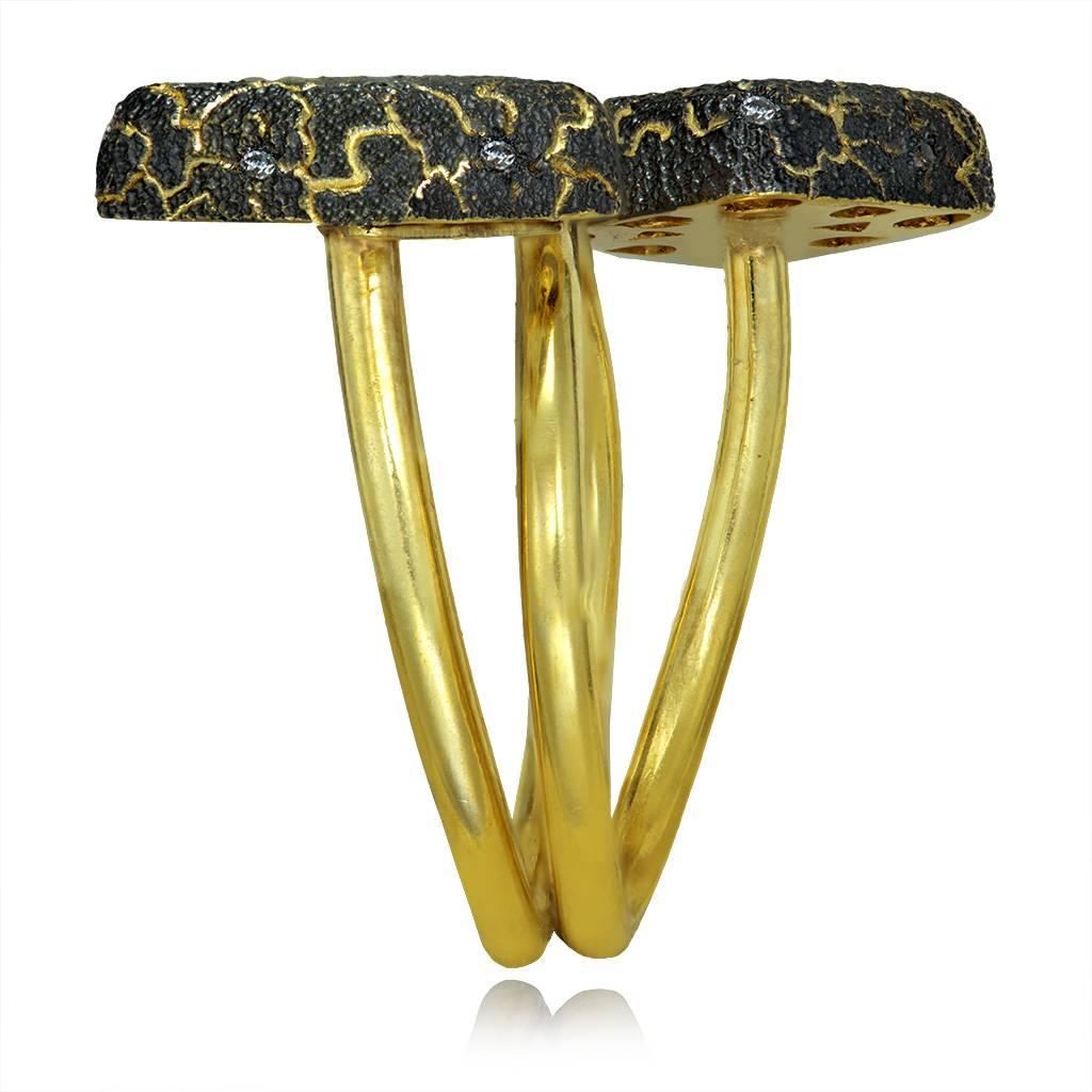 Diamond Yellow Gold Kisses Textured Cocktail Ring  In New Condition In New York, NY