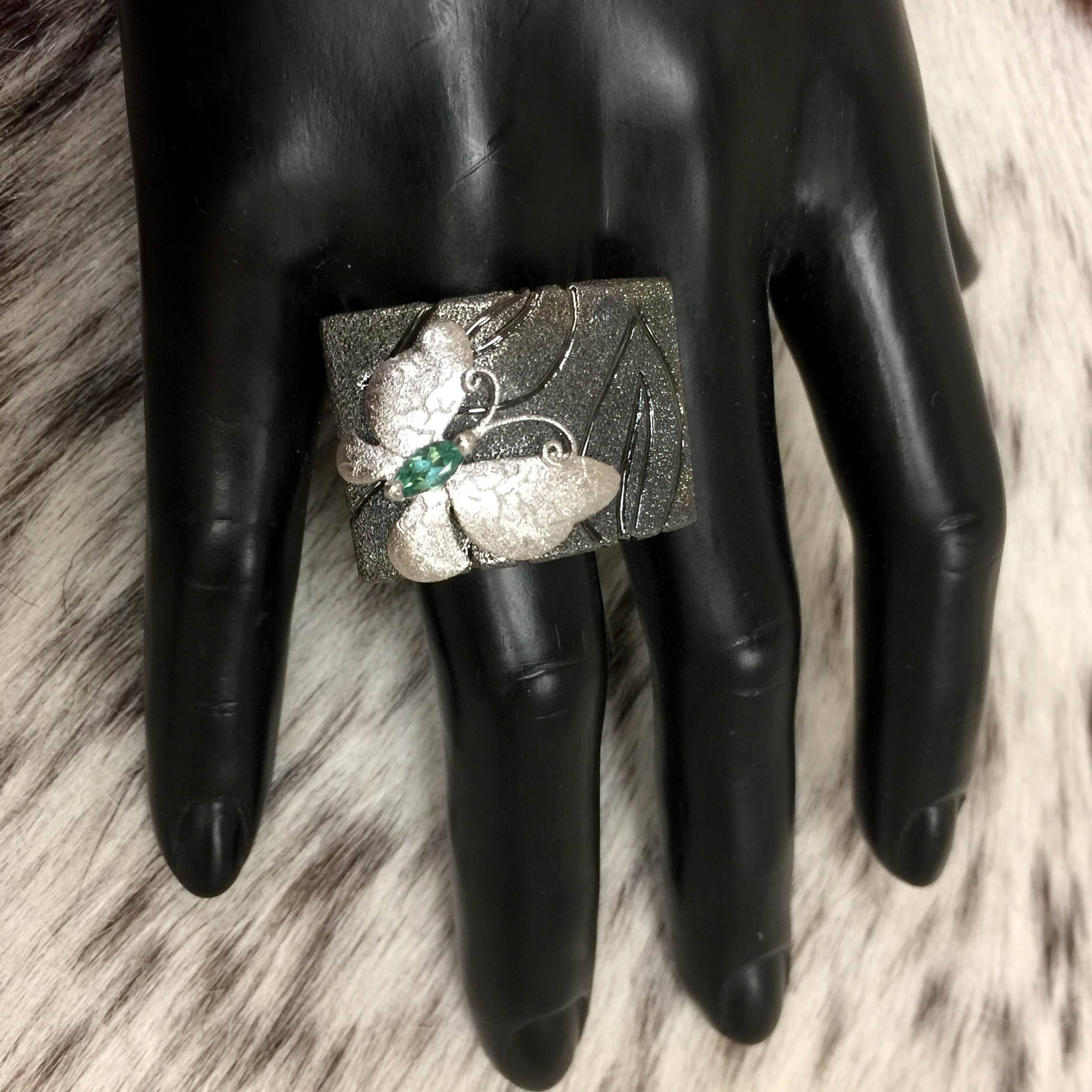 Tourmaline Sterling Silver Platinum Textured Butterfly Ring One of a Kind In New Condition In New York, NY