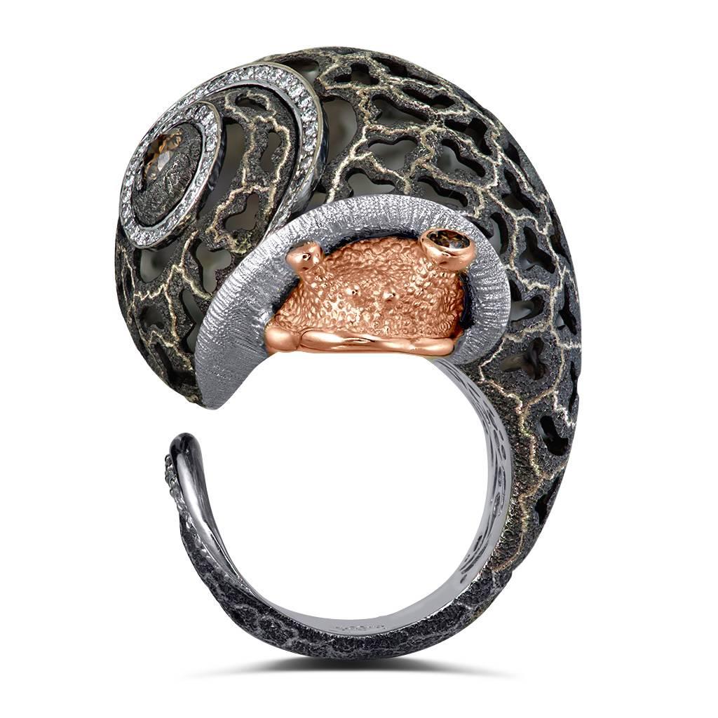 Diamond Gold Blackened Textured Sterling Silver Codi the Snail Ring In New Condition For Sale In New York, NY