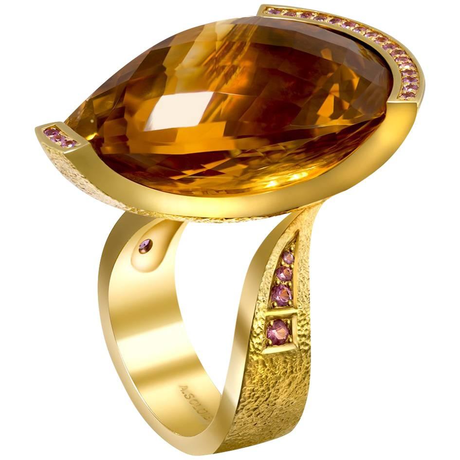 Alex Soldier Gold Swan Citrine and Pink Sapphire ring made in 18 karat yellow gold with pink sapphires (0.25 ct) and honey citrine (40 ct). Handmade in NYC. The gracefulness and poise of the swan has inspired Alex Soldier to create this collection.