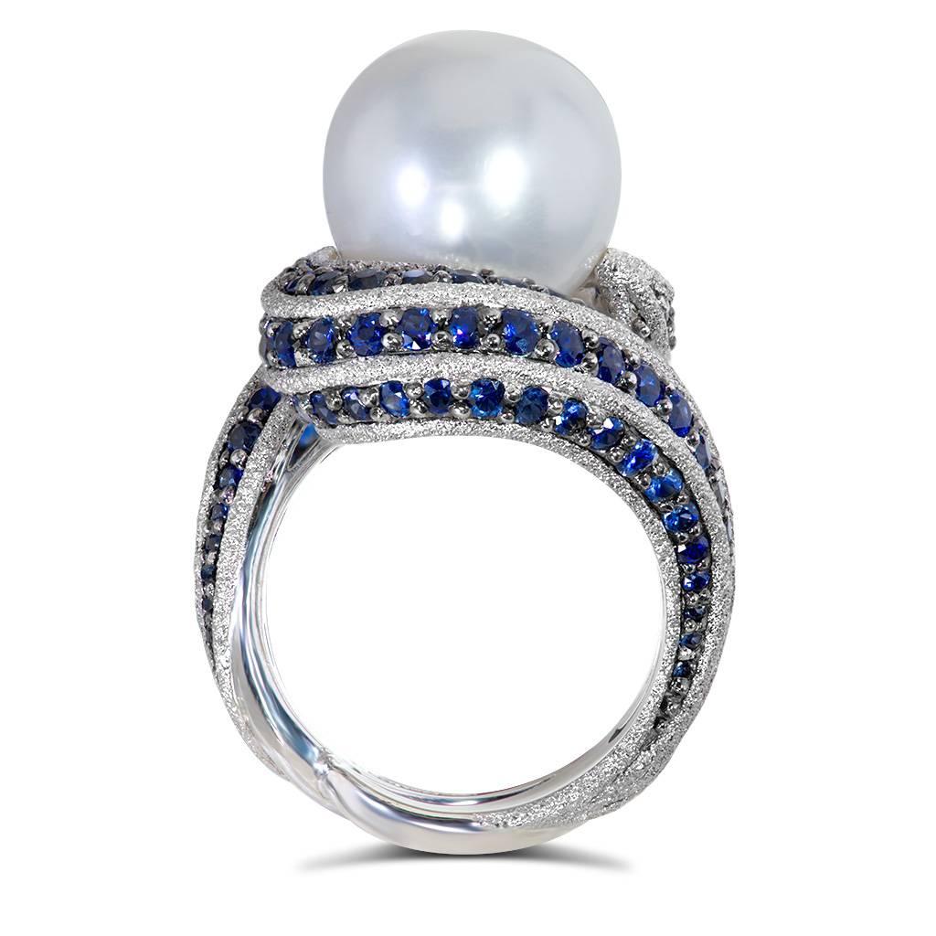 Alex Soldier Sapphire Pearl Gold Textured Ring One of a Kind In New Condition In New York, NY