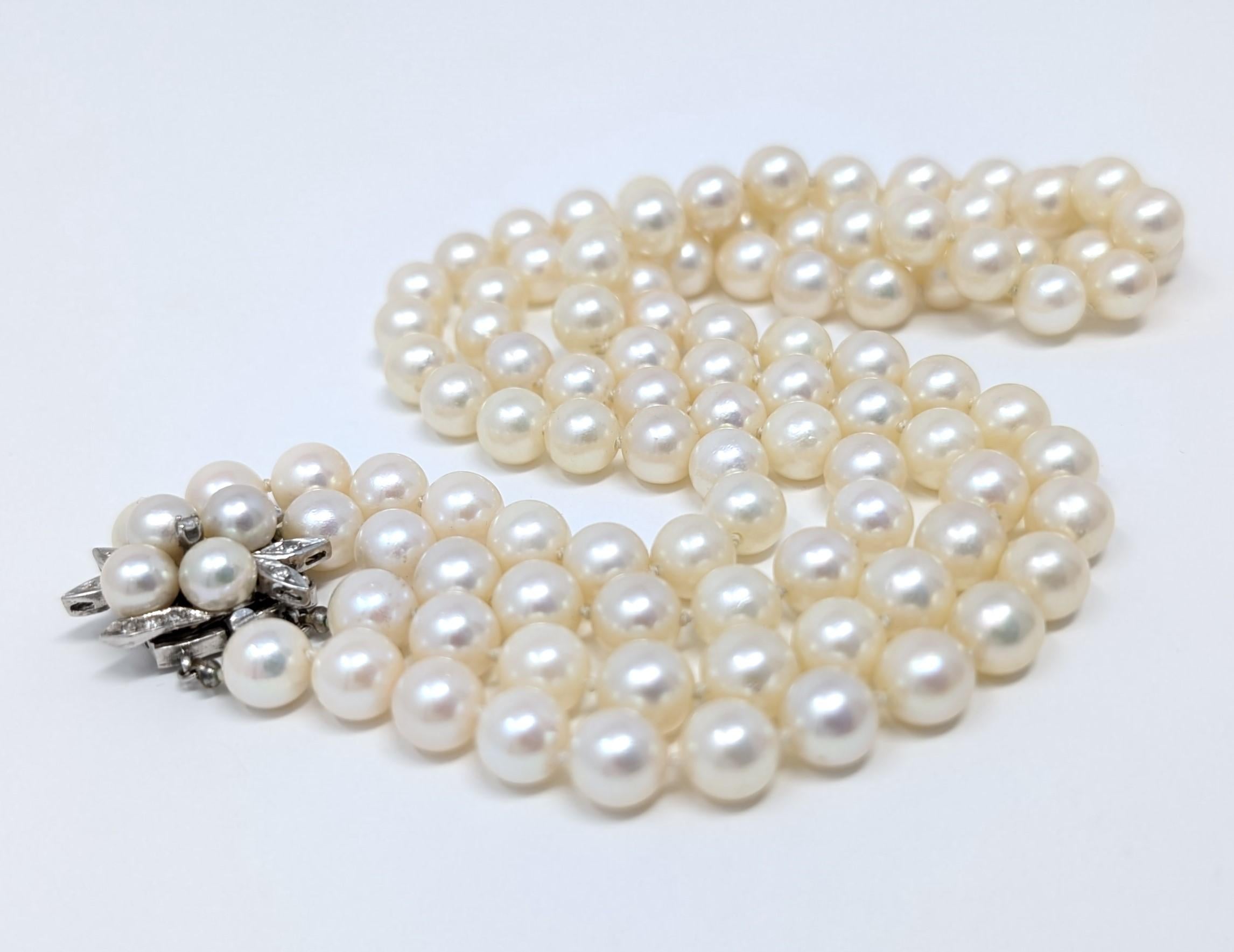 Perlina Vintage 14k Collana a doppio filo di perle Akoya con diamanti in oro bianco massiccio in vendita