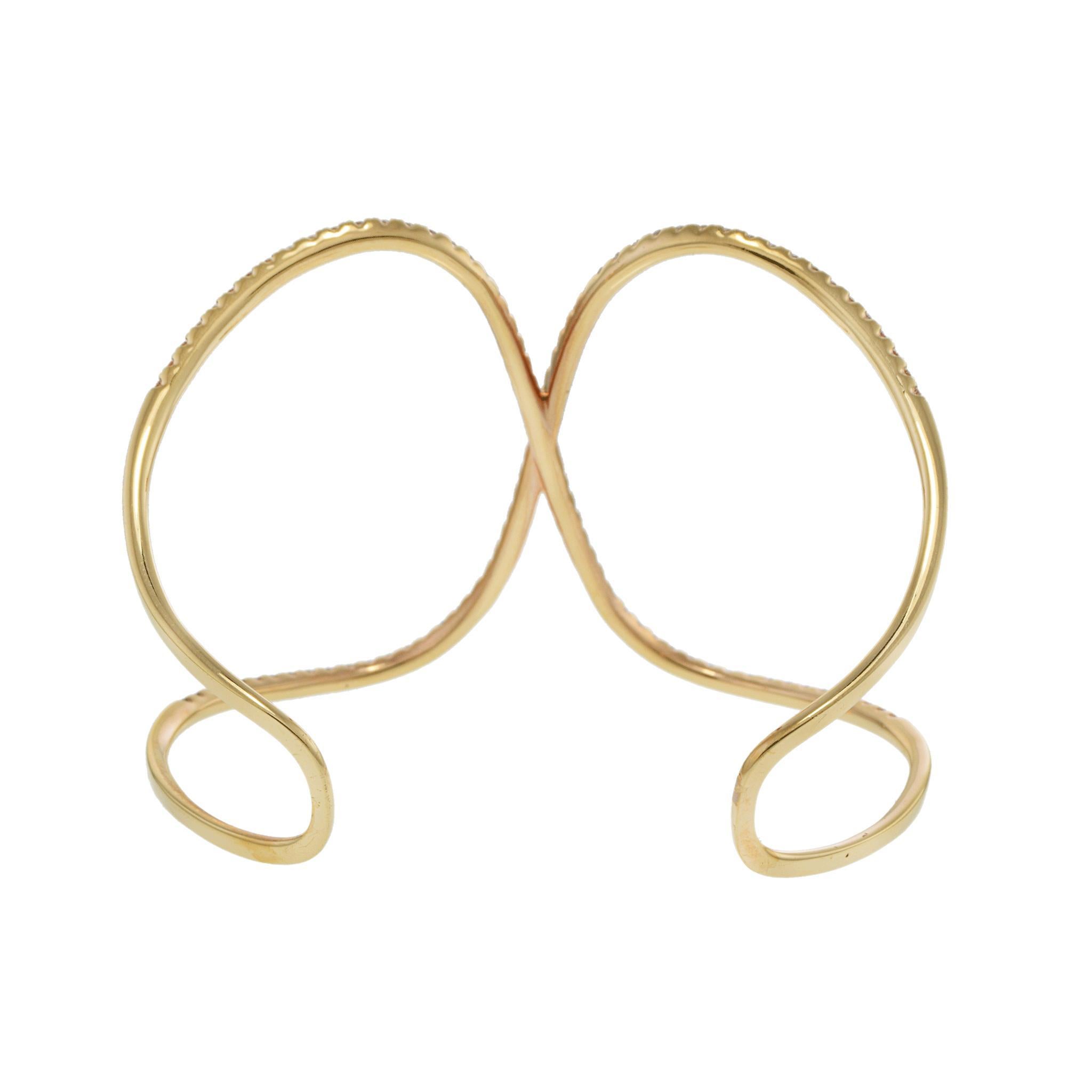 Bracelet en or rose 18KT à double cercle de diamants Neuf - En vente à New York, NY