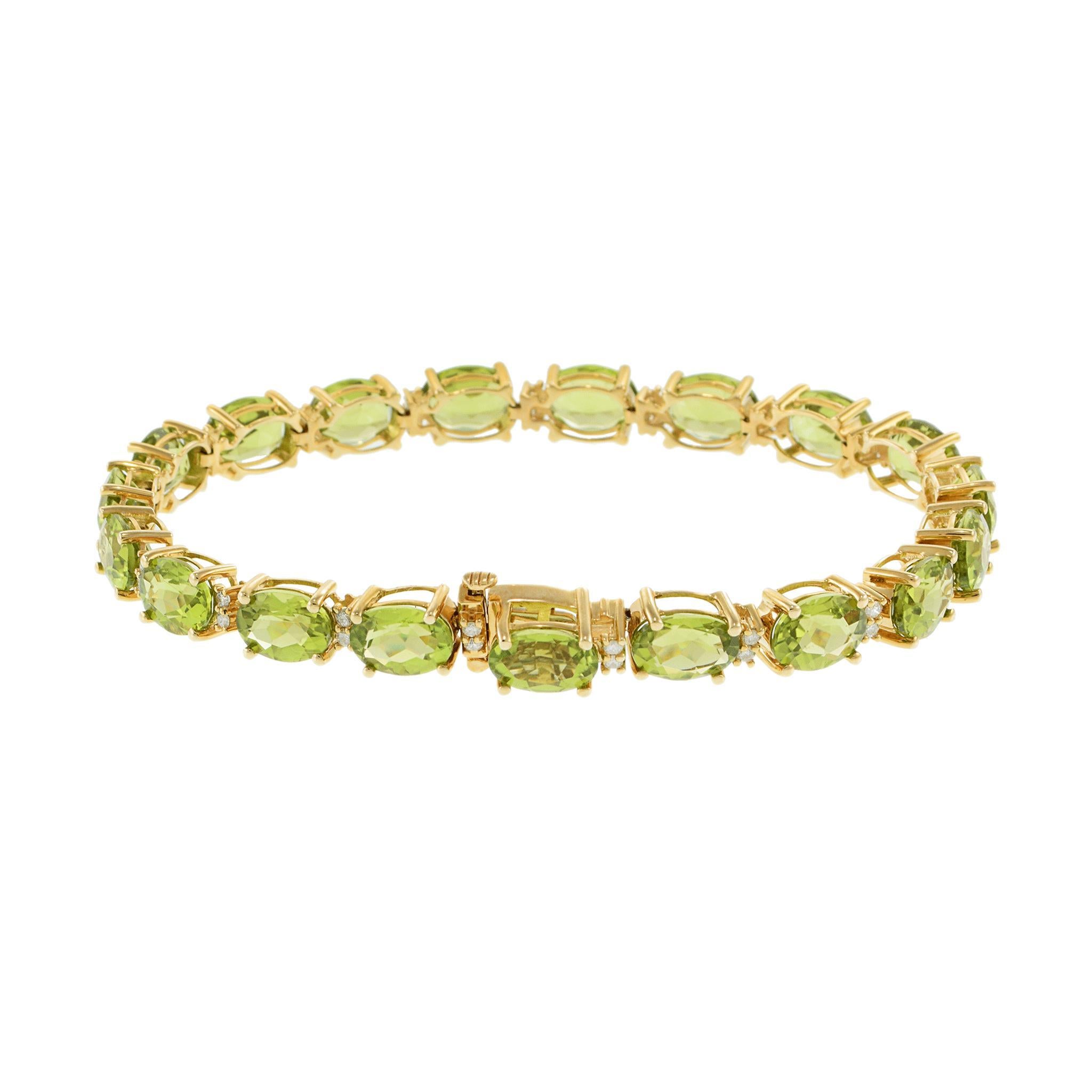 Bracelet en or jaune 14KT avec péridots ovales et diamants ronds Neuf - En vente à New York, NY