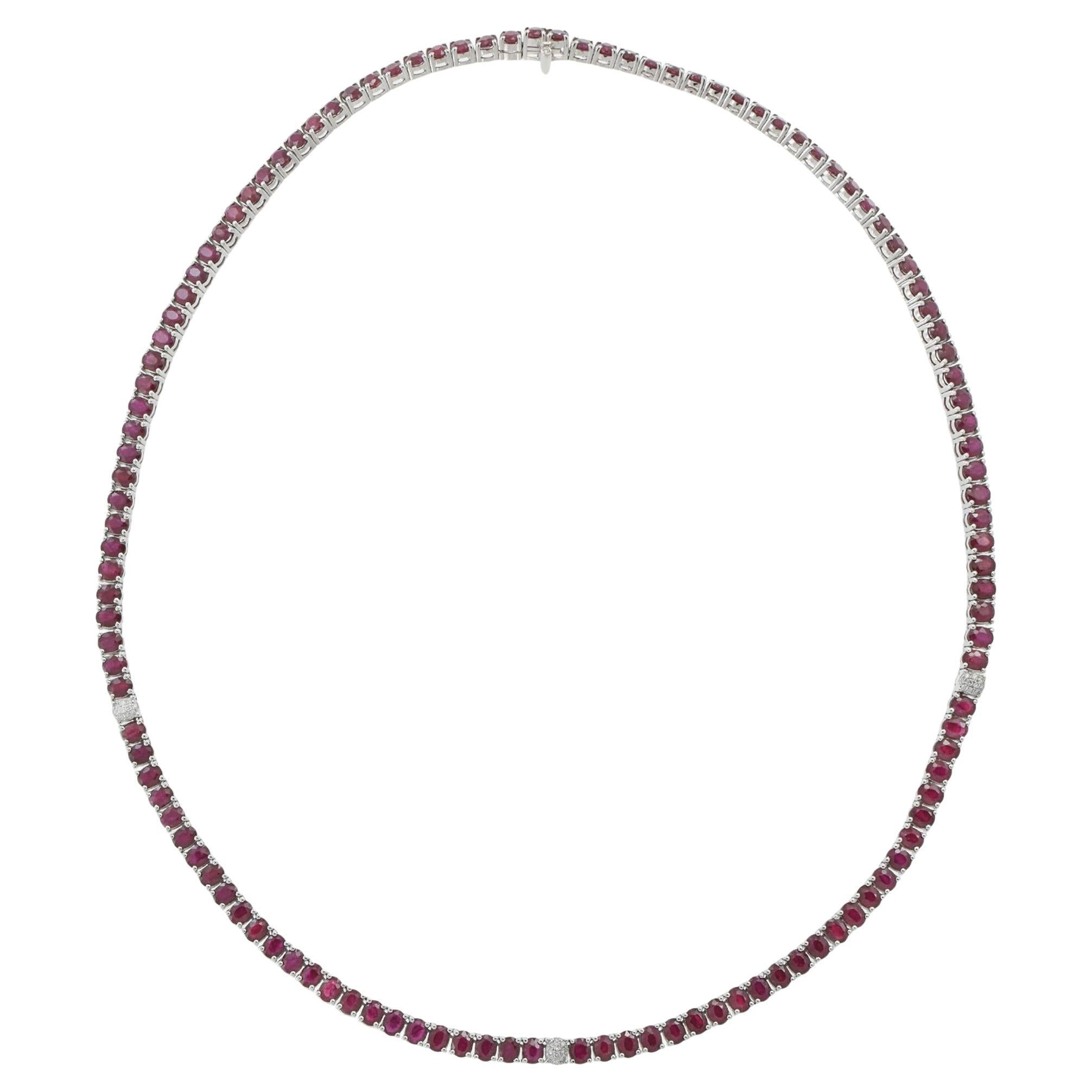 Collier de tennis en or blanc 18KT avec rubis et diamants
