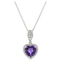 Collier en or blanc 14KT avec pendentif en forme de cœur en améthyste et diamant