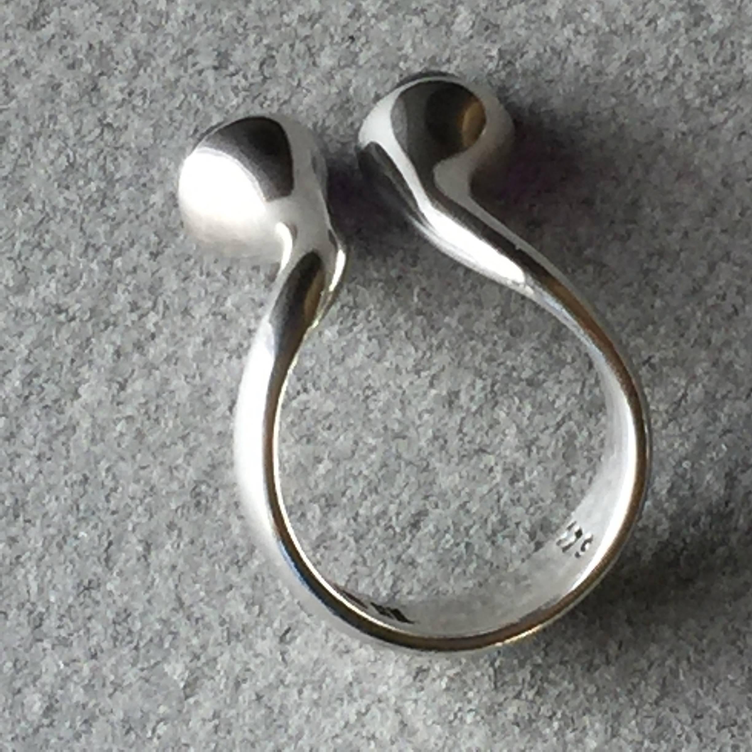 Georg Jensen Sterling Silver Ring No. 179 by Bent Gabrielsen (Size 7) In Excellent Condition For Sale In San Francisco, CA