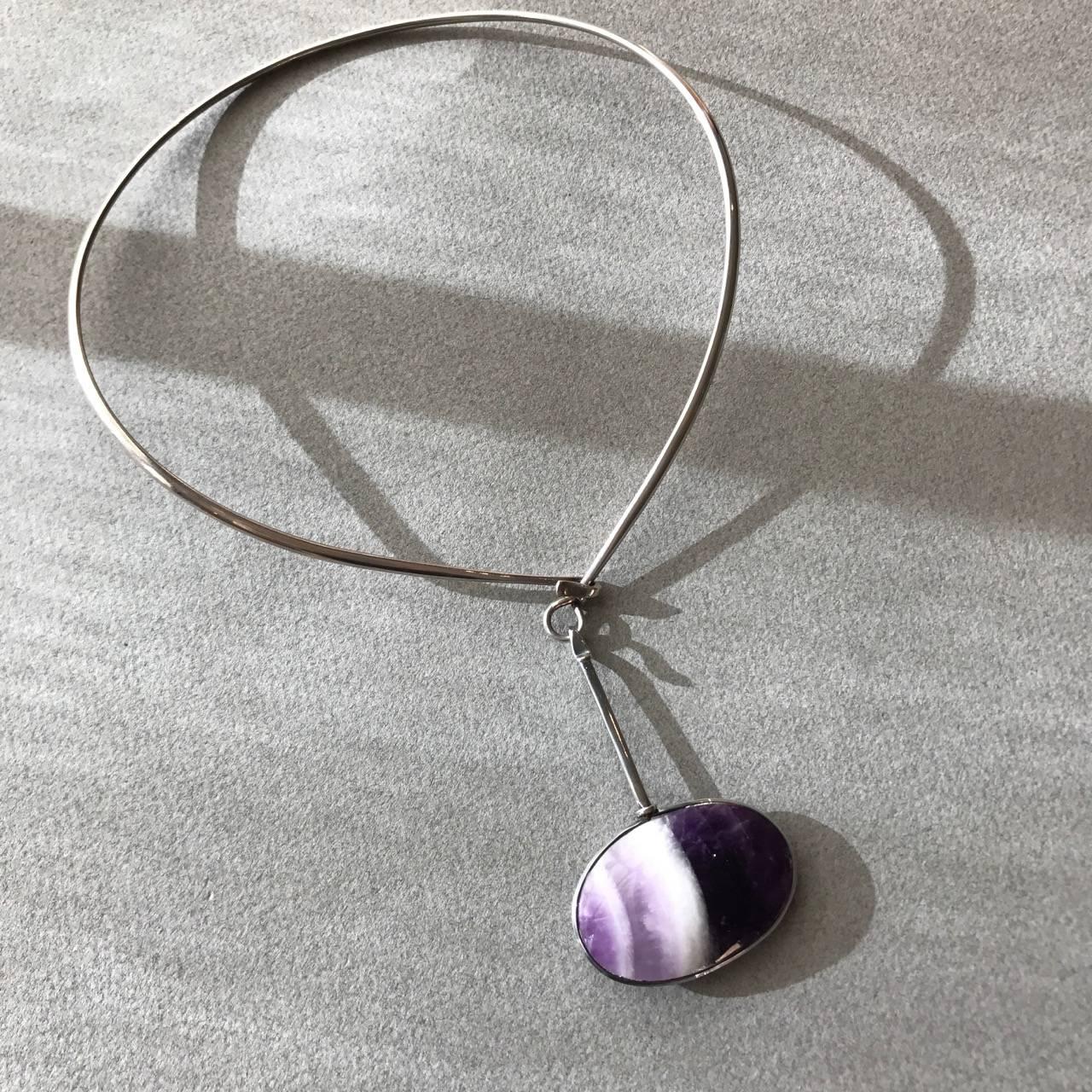 Modernist Georg Jensen Sterling Silver Neckring with Amethyst No. 133/174 By Torun For Sale